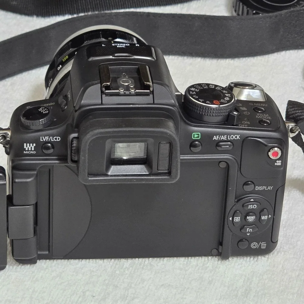 Panasonic Lumix DMC-GH1 Mirrorless Camera Bundle Nikon 35mm f/2.8‎ Lens